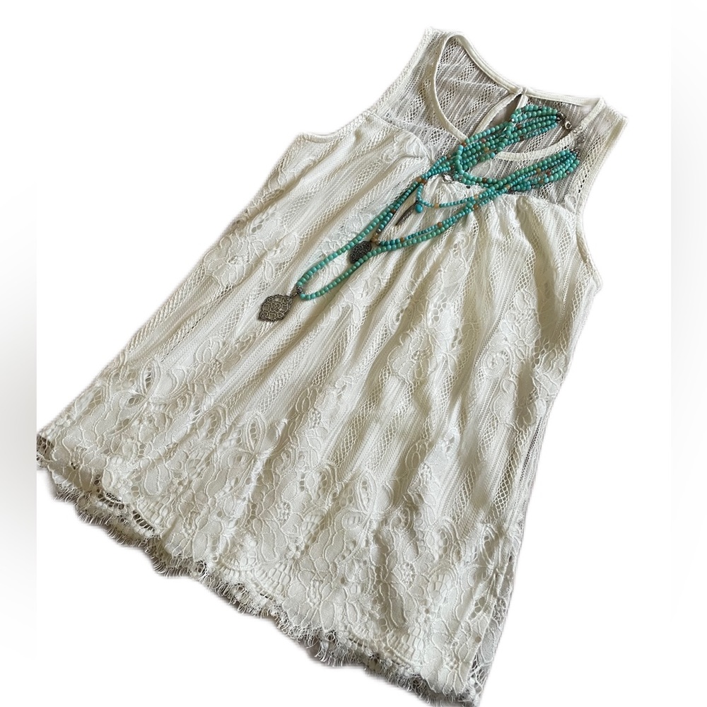 Maurices Lace Tank And Turquoise Necklace